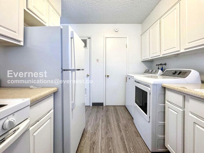 Photo - 8003 Wolff St