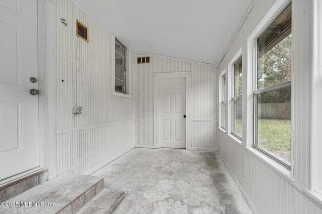 Photo - 1035 Odessa Dr E