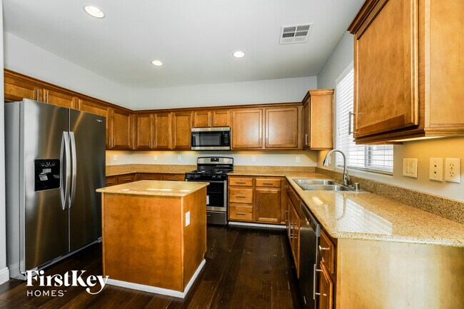 Photo - 5520 Latrobe Bluff St