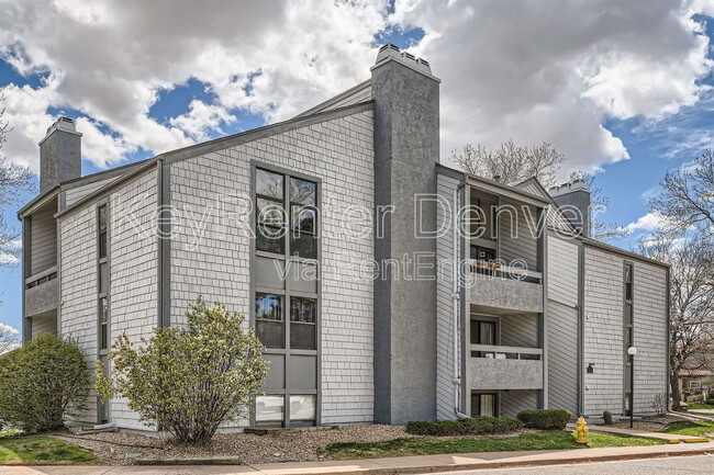 Photo - 13992 E Stanford Cir Unidad M10 Rental