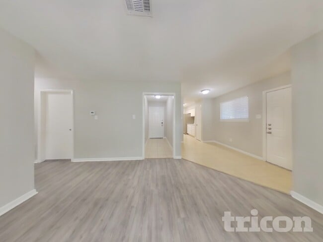 Photo - 11054 Spottswood Dr