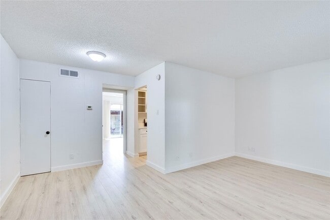 Photo - 2314 Parker Ln Condo Unit 12