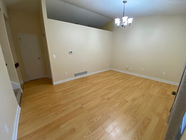 Photo - 4 Bedroom Home Near Bryan Park and Schools