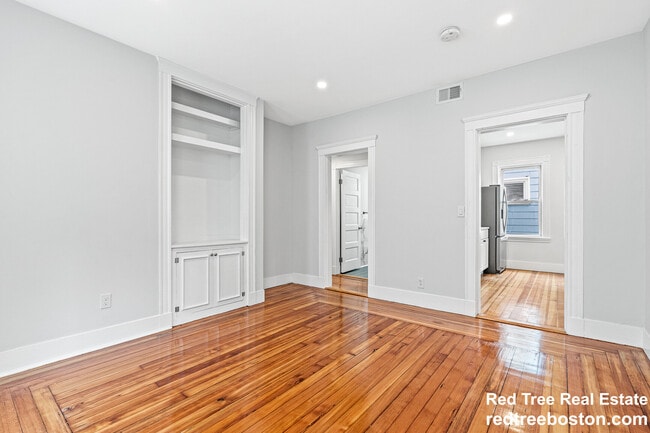 Photo - 79 Pleasant St Unit 2