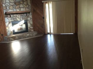 Photo - 2711B Redwood St