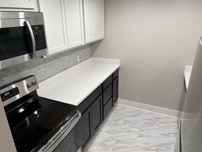 Photo - Chateaugay Apartments