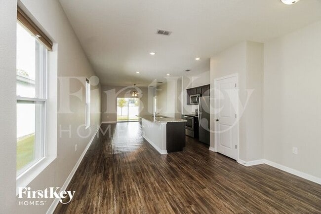 Photo - 3009 Nova Scotia Wy