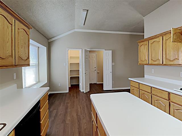 Photo - 643 Big Oak Ct