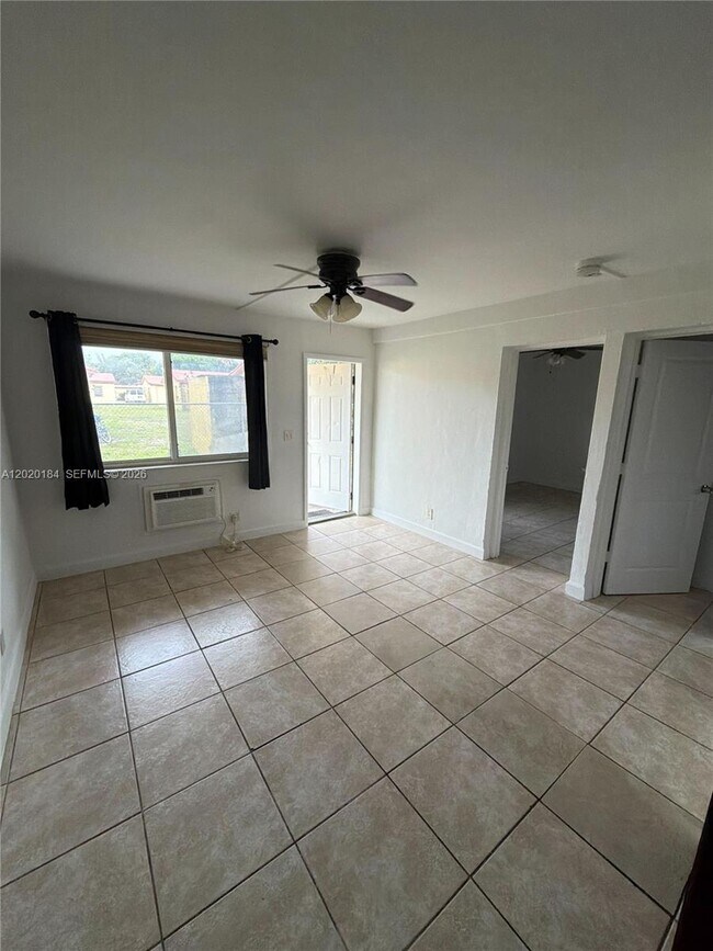 Photo - 1124 NW 2nd St Unit 2