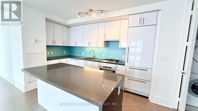 Photo - 29 Queens Quay E Unit 1026