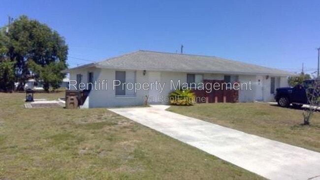 Building Photo - 717 SE 9th St Unit A