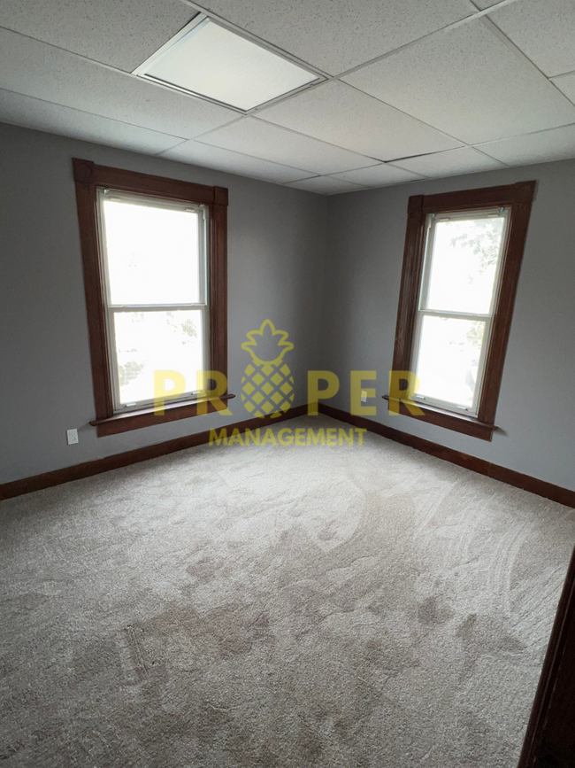 3 bedrooms 2 full bathrooms - 3 bedrooms 2 full bathrooms House