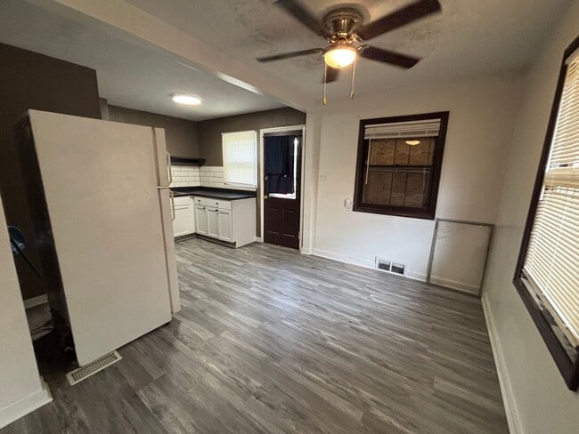 Photo - 4520 Lafayette Ave Unit Main Floor