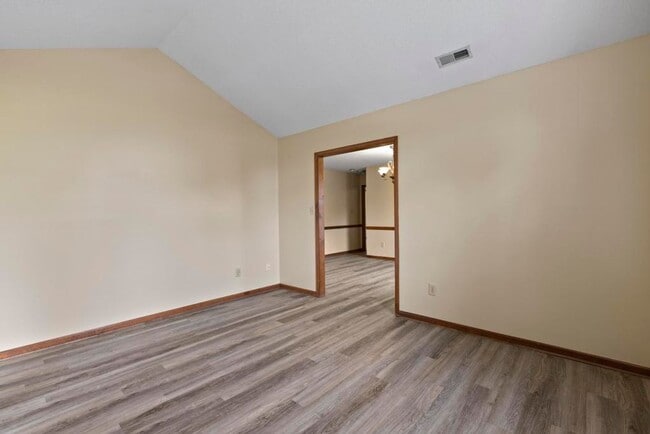 Photo - Cul-de-Sac Homesite! Tons of Room!