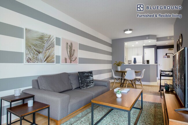 240 Lombard St Unidad SI FL9-ID74