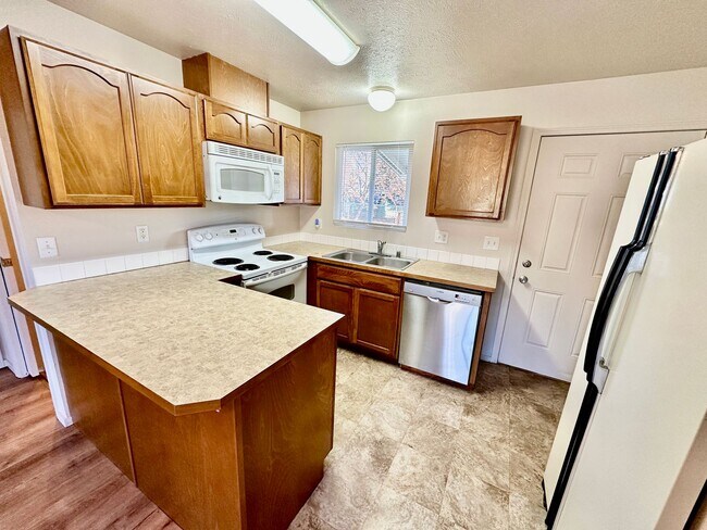 Photo - 6916 N Normandie St Unidad 6918