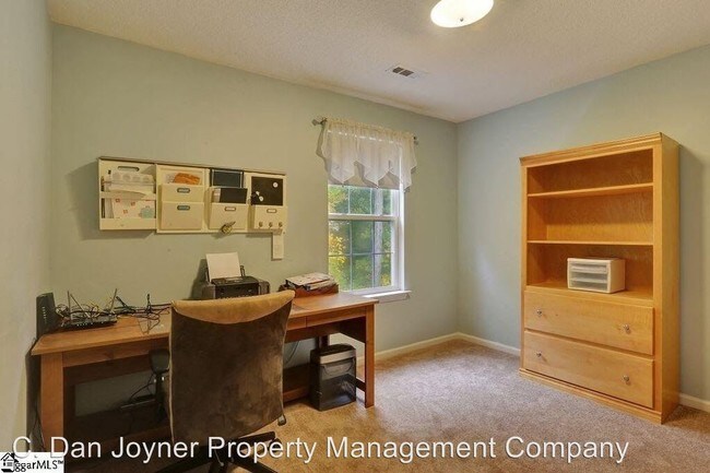 Photo - 4 br, 2 bath House - 19 Waterfield Ct.