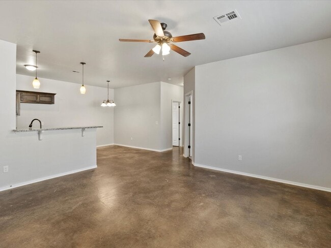 Photo - 3 bedroom Duplex in El Reno!