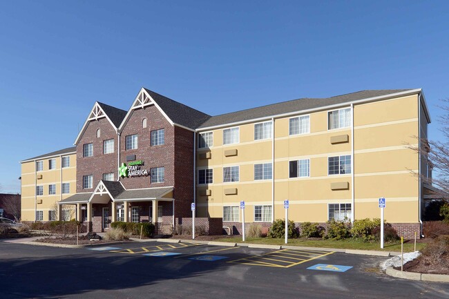 Building Photo - Furnished Studio-Providence - Airport Rental