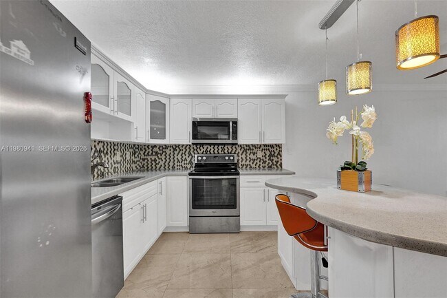 Photo - 21300 San Simeon Way