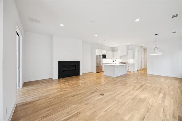 Photo - 5638 Winton St