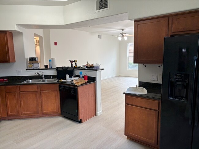 Photo - 5350 Dunlay Dr Unit 715