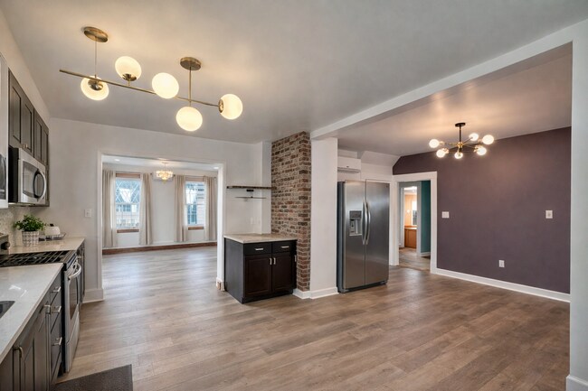 Photo - Spacious Single-Family Home w/Sunroom partially finished basment| Pet Friendly | Shaler