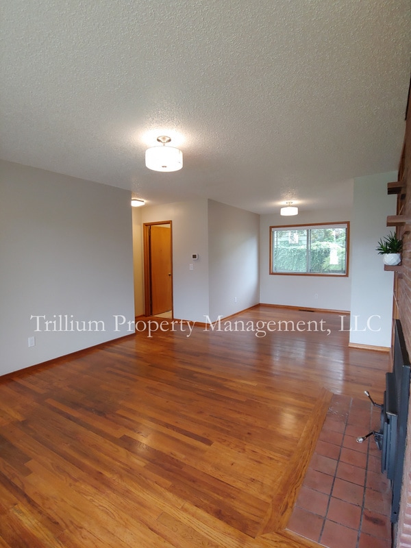 215 SE 74th Ave