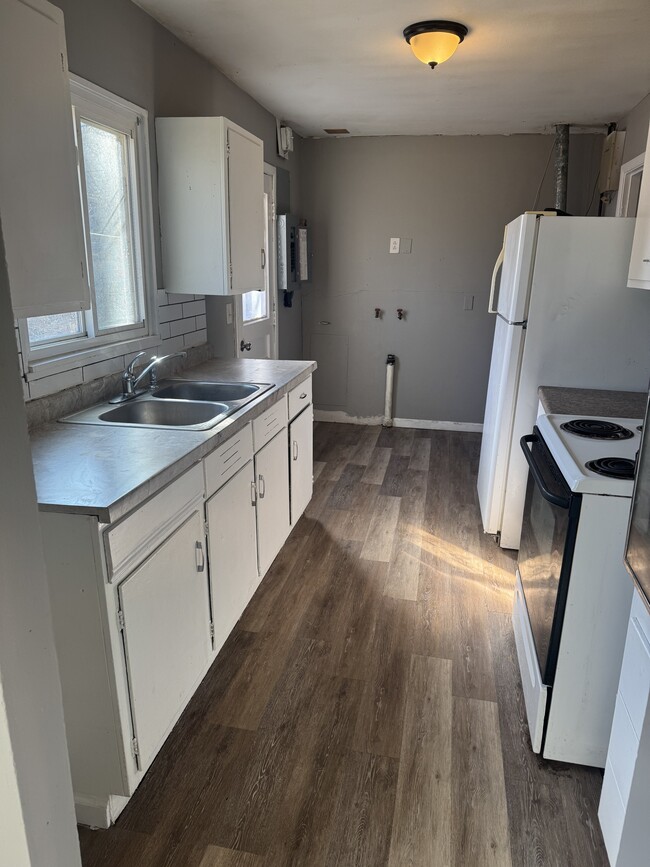 Photo - 919 SW Croix Pl