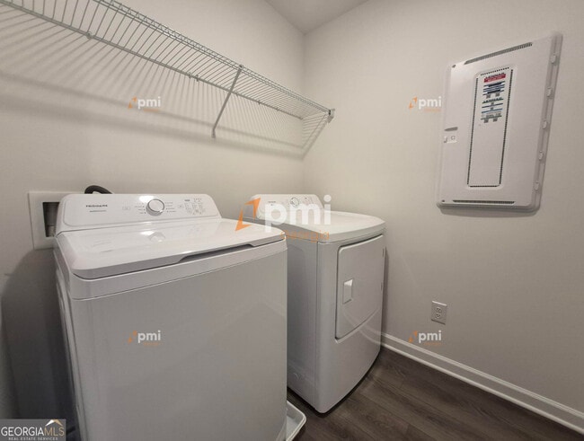 Photo - 140 Hazel Dr