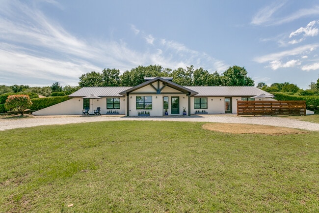 Building Photo - 1190 Sycamore Bend Rd Rental