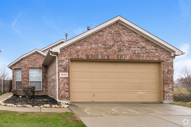 Building Photo - 5832 Melanie Dr Rental