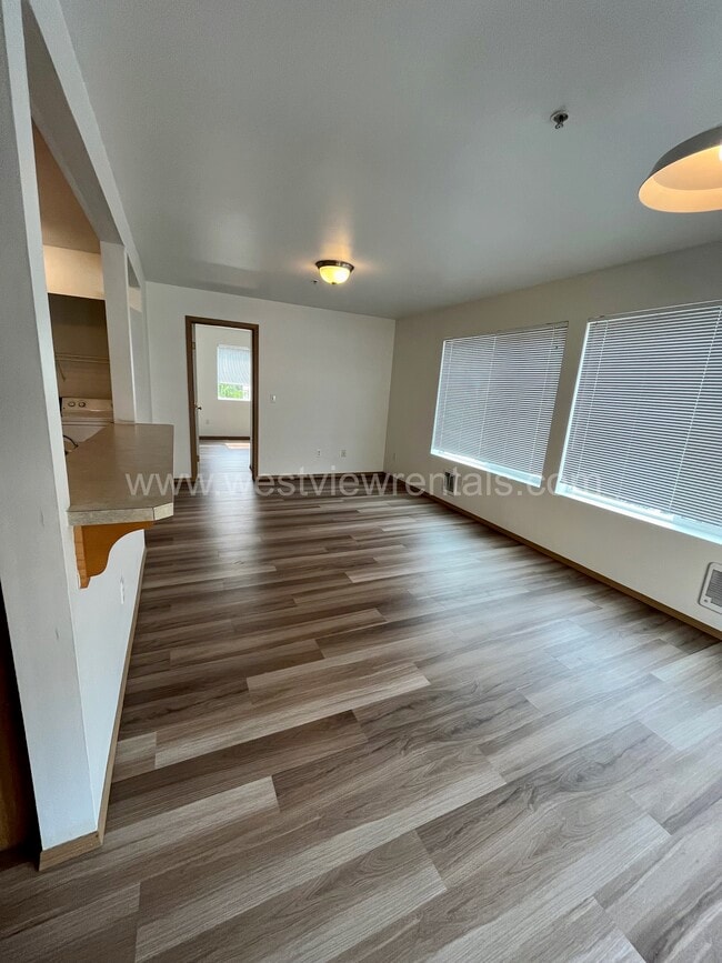Photo - Broadway Apartments