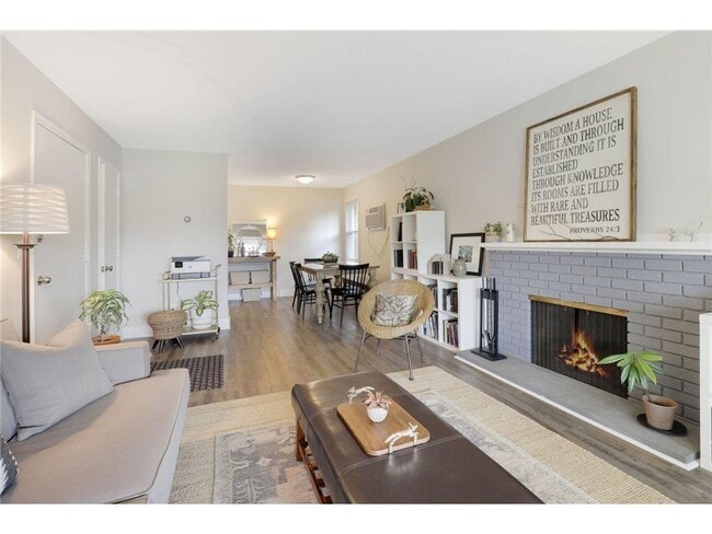 Photo - 4000 Mavelle Dr Unit 4