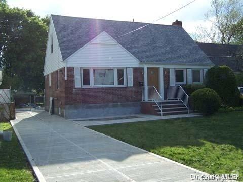 Building Photo - 1987 Lakeville Rd Rental