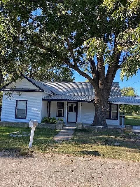 Photo - 105 E Evans St