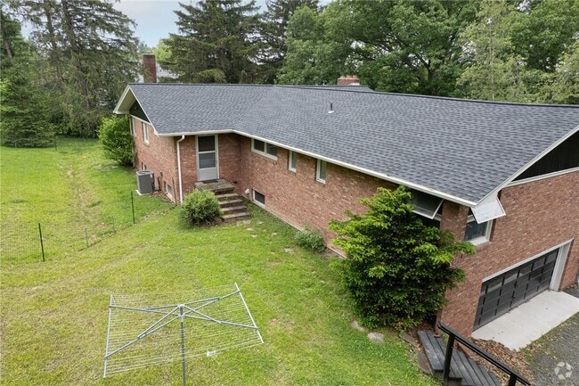 Building Photo - 216 Berkshire Rd Rental