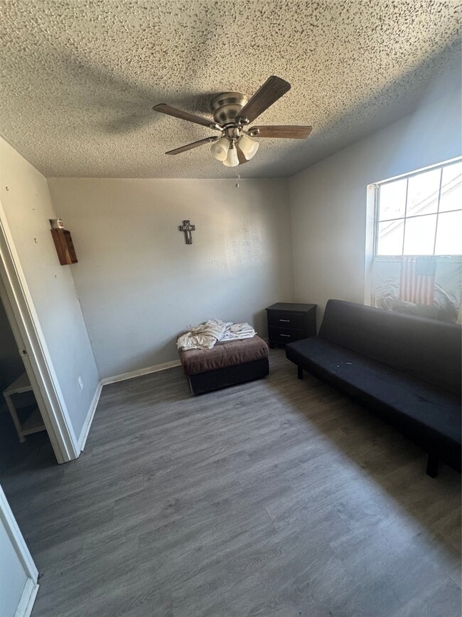 Building Photo - 7018 Avenue F Unit 1