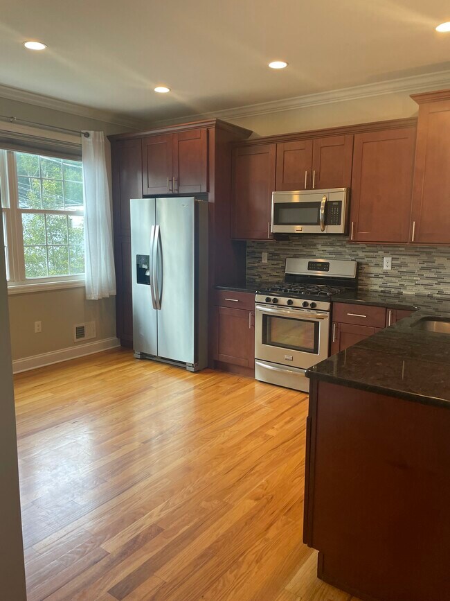 Photo - 234 Greenwood Ave