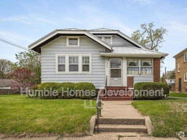 Building Photo - 915 15th St Rental