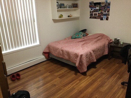 Photo - 240 Langdon St