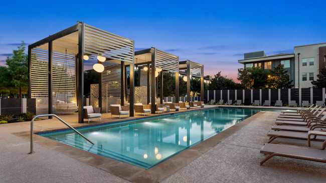 Swimming Pool with Cabanas - Crest at Park Central Apartments