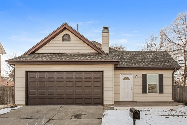 Building Photo - 17704 E Bellewood Dr