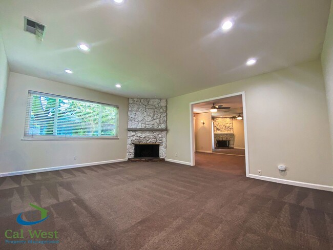 Photo - 4346 Glenmont Dr