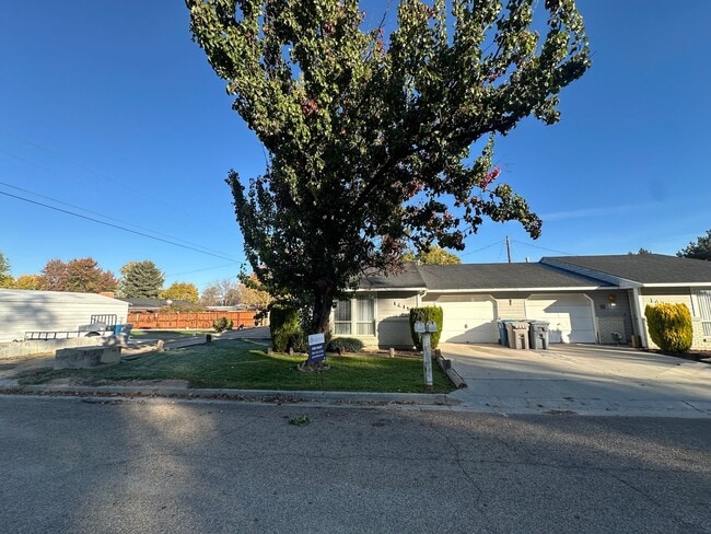 Photo - 1415-1417 E Beech St. Unidad 1415 E Beech