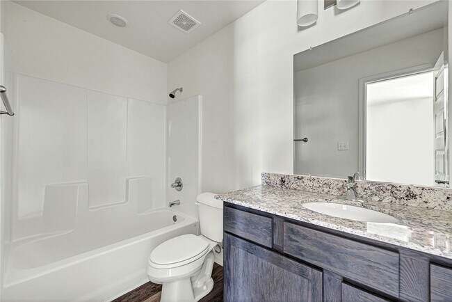 Photo - 1023 S Benchmark Ln