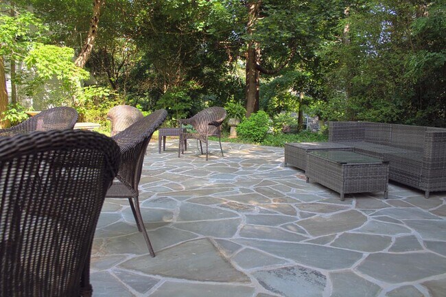 Photo - 55 Edgemont Rd