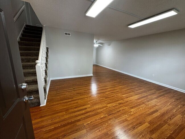 Townhome with attached garage near Tech Corridor and Research Park