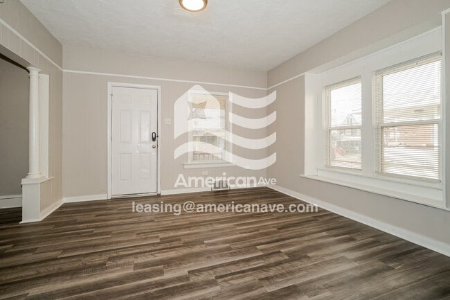 Photo - 3807 Woburn Ave