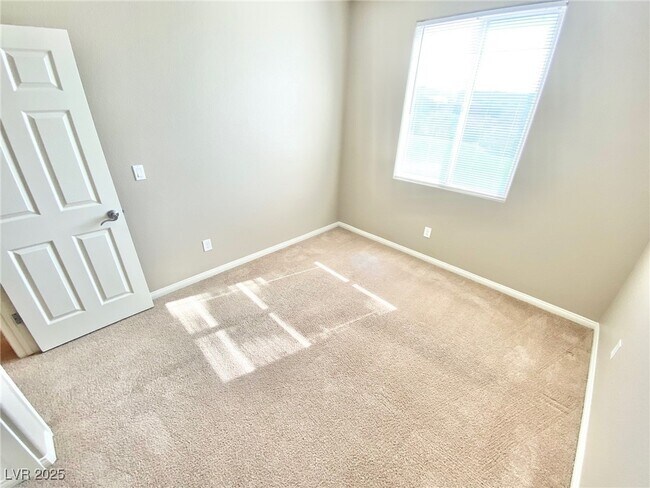 Photo - 81 Avenza Dr